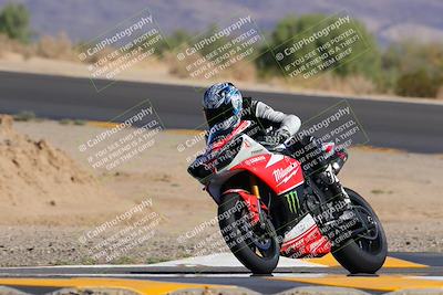 media/Oct-08-2022-SoCal Trackdays (Sat) [[1fc3beec89]]/Turn 10 (945am)/